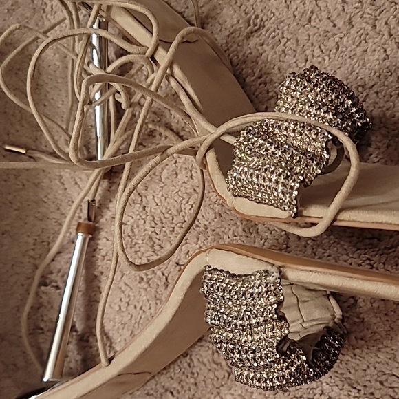 HP 🥳 NIB ankle strap mules 💛 - Picture 10 of 14